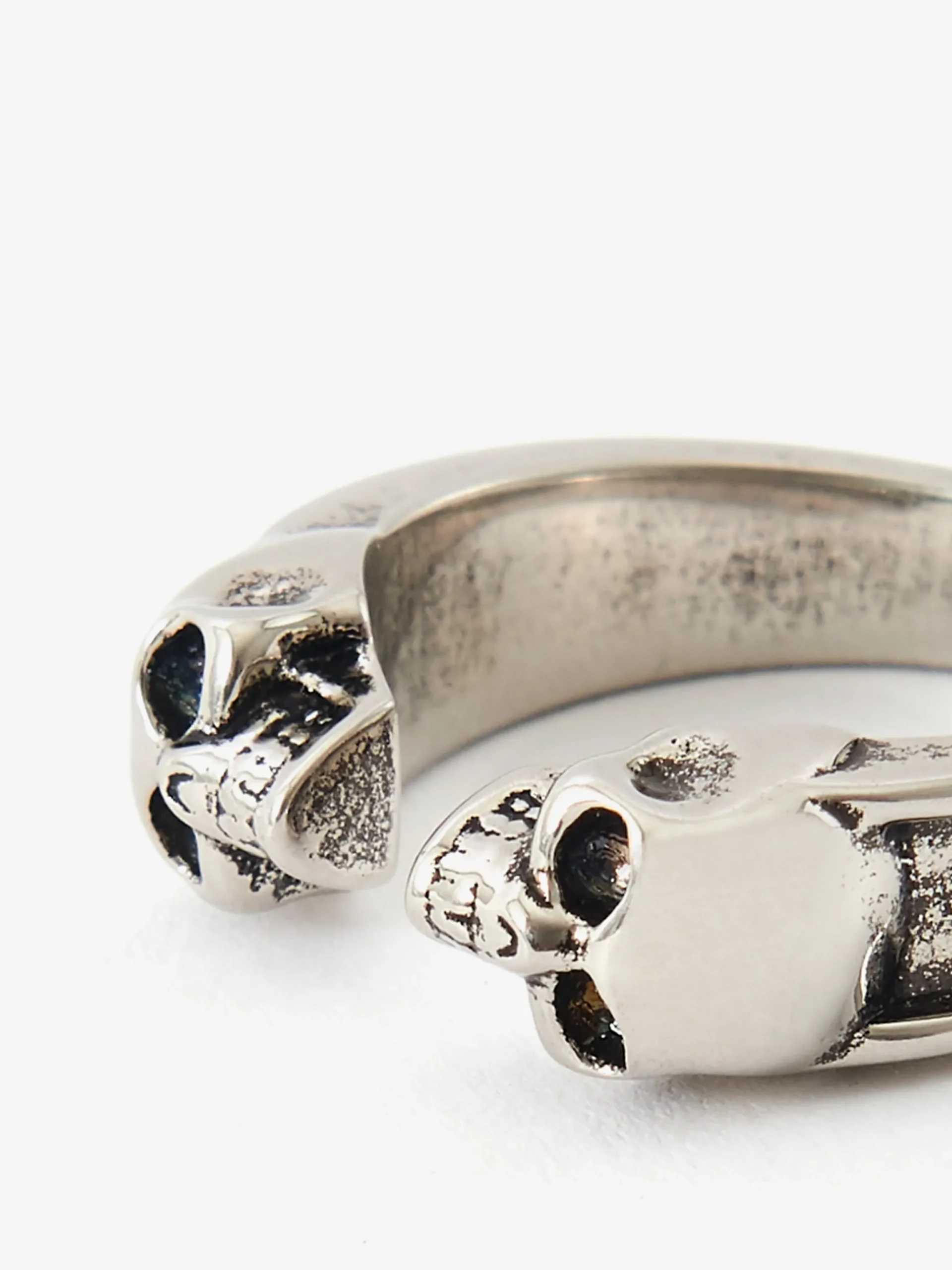 Anello Twin Skull da Uomo in Finitura argento anticato