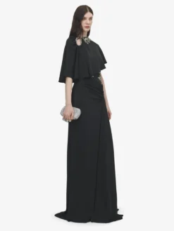 Cappa asimmetrica con ricami floreali da Donna in Nero
