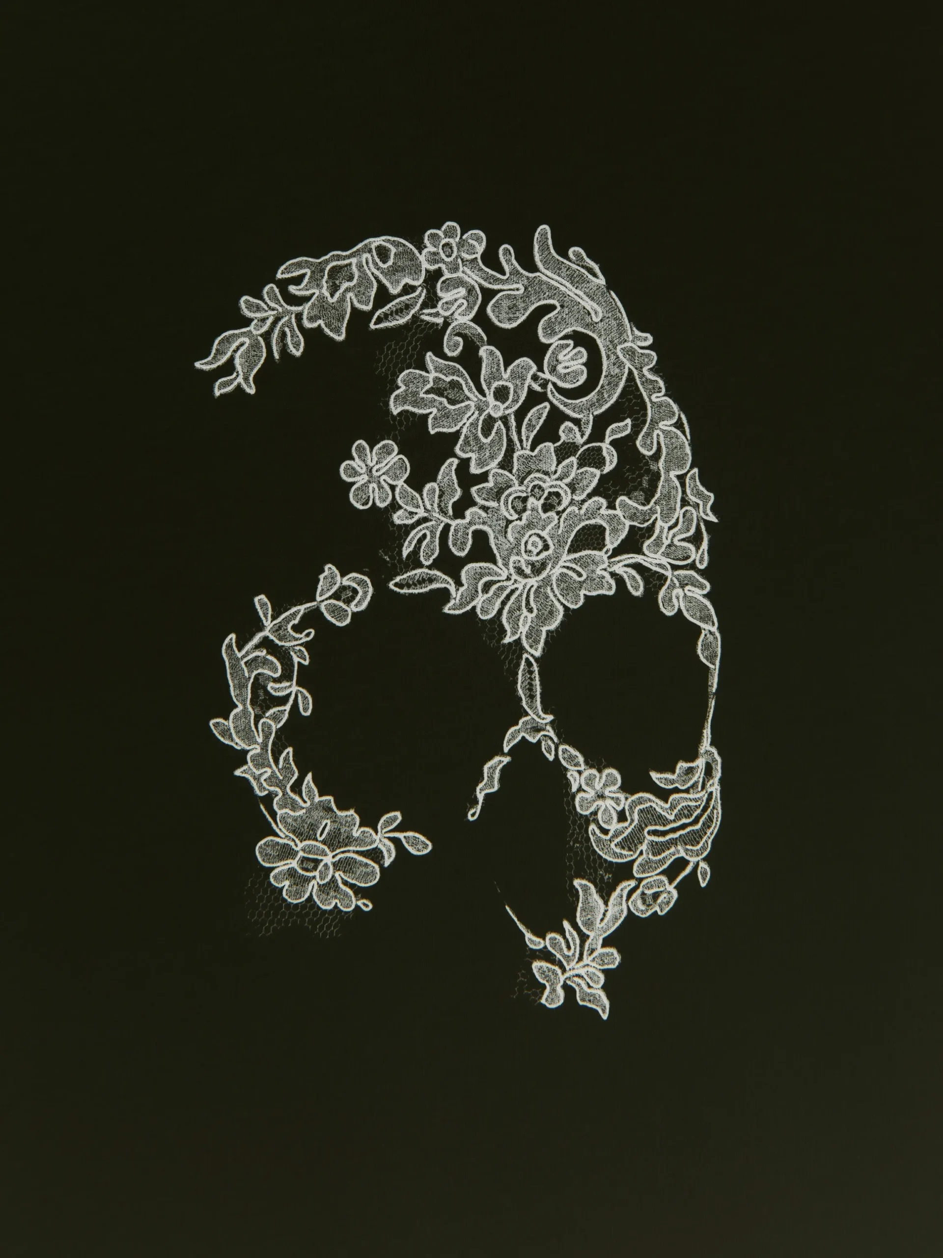 T-shirt Skull in pizzo da Uomo in Nero
